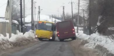 Два автобуси комунального підприємства потрапили у ДТП