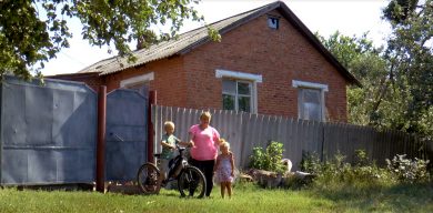 Діти загиблого АТОвця три роки живуть без жодної допомоги