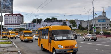 Активісти через суд скасували рішення виконкому по маршруткам, яке виконком уже давно скасував