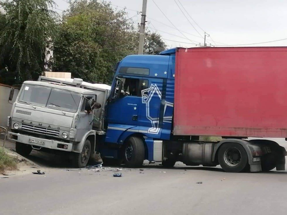 Фура и камаз разница