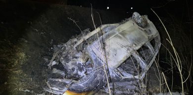 На Сумщині автівка зіткнулася з бетонними блоками та загорілася: водій загинув