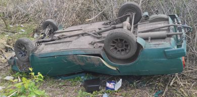 На Сумщині перекинулась автівка: водій у лікарні