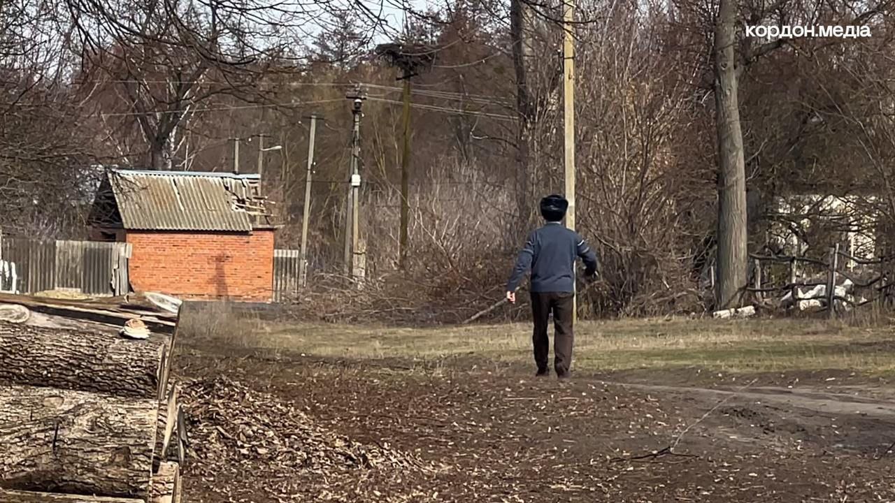 Фото з прикордонного Миропілля, яке потерпає від ворожих обстрілів