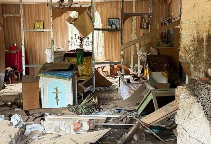 У Хотіні від авіаударів постраждав Успенський храм УПЦ