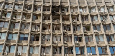 Наслідки атаки по будівлі Сумської облдержадміністрації