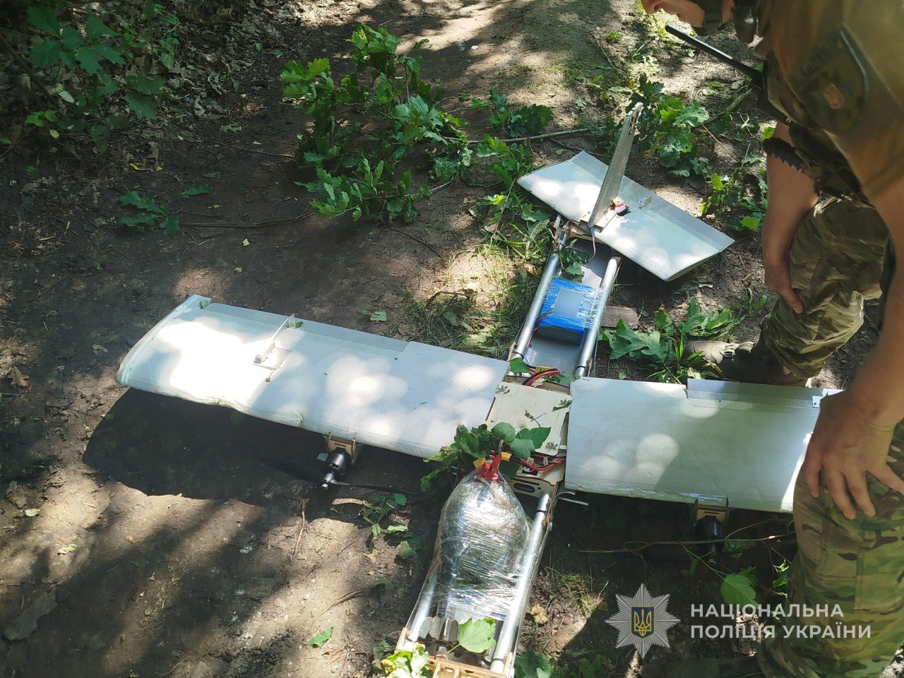 Вибухотехніки поліції знешкодили бойову частину ворожого безпілотника на Сумщині