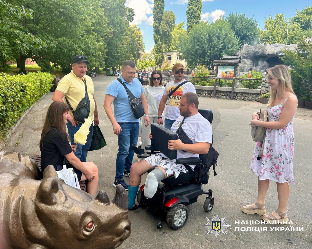 Поліцейські Сумщини привітали пораненого колегу з його днем народження