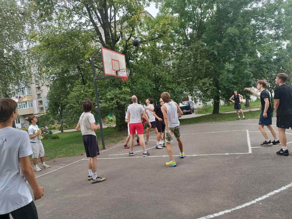 У Кролевці пройшли змагання з вуличного баскетболу