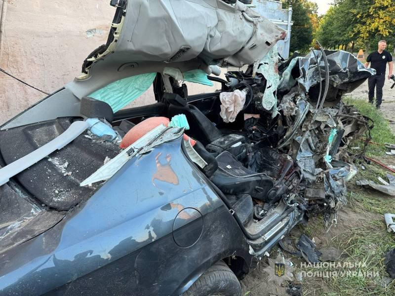 У Шостці водій, якому стало зле за кермом, врізався у паркан