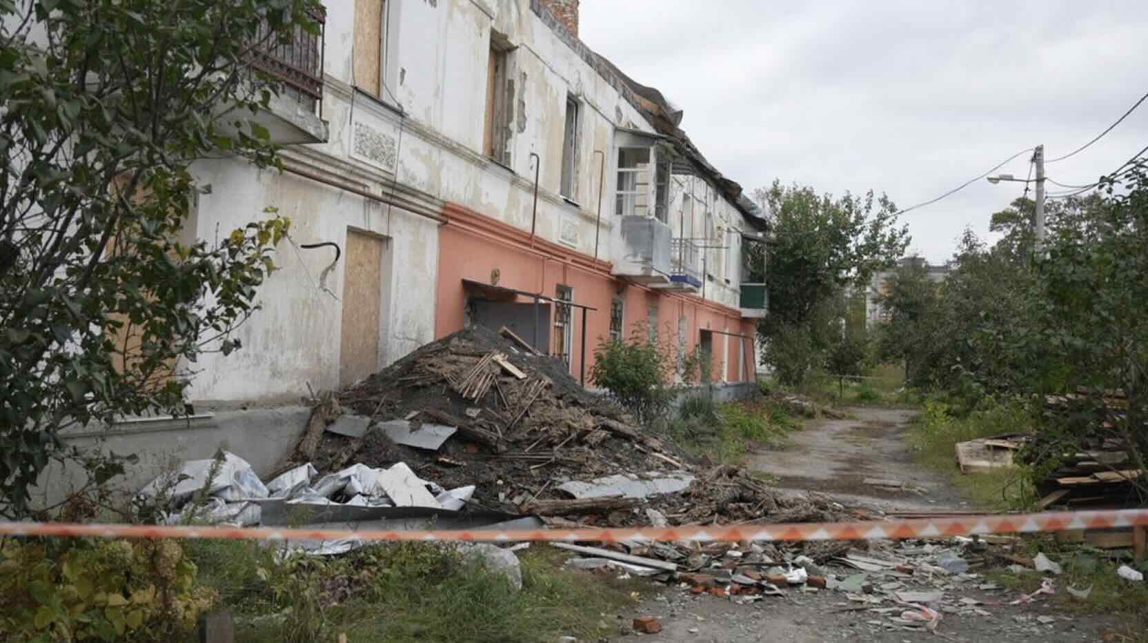 Сумський шок: будинки падають, а міська влада залишає людей без допомоги
