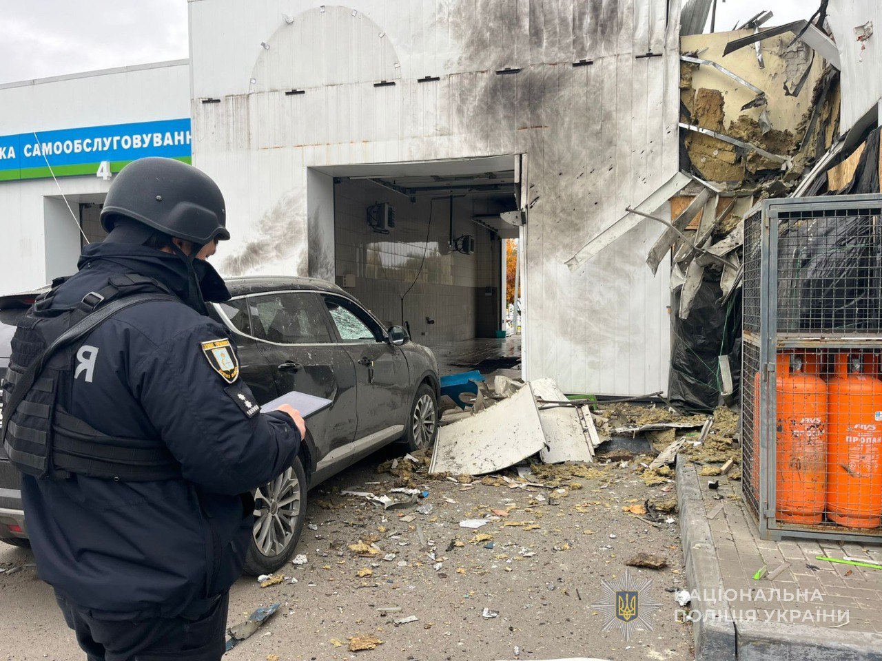 Поліція документує наслідки обстрілу Сум (фото)