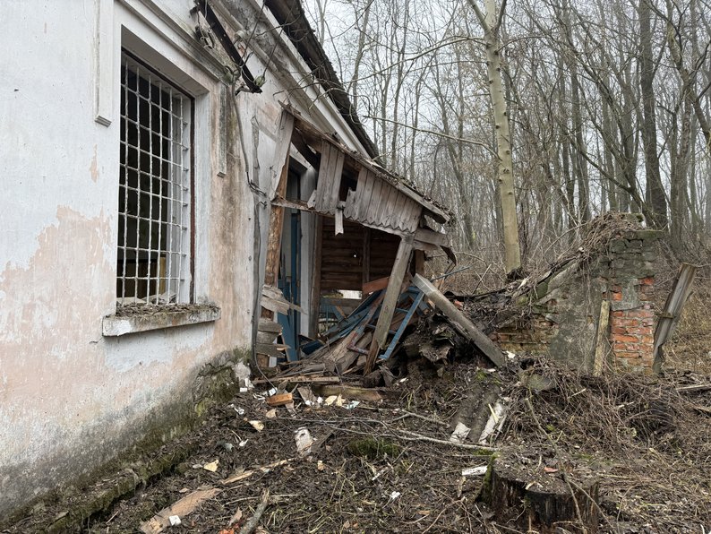 “Була лише одна мрія – врятувати внучку”. Армія РФ вдарила КАБом по Кролевецькій громаді