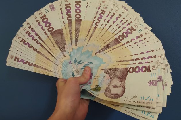 Відомий сумський бізнесмен публічно розніс ініціативу з роздачею 1000 гривень і шокував своїм вчинком