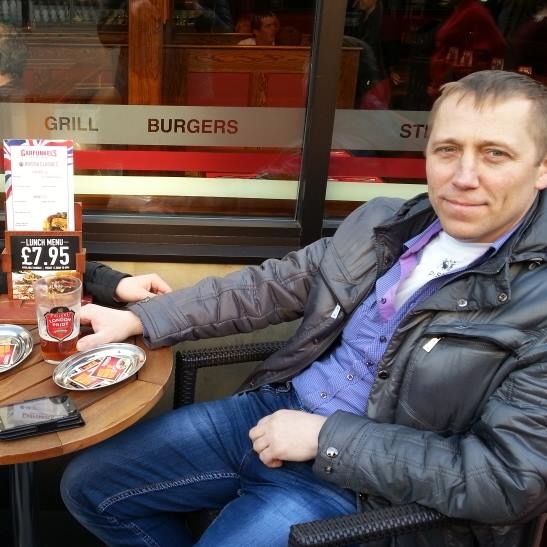 Дно пробито: депутат з Недригайлова, який назвав дружину зниклого воїна «шавкою», подав на неї до суду