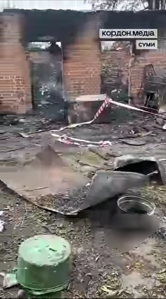 «Від удару дах піднявся і став назад»: жителька Сум про свій понівечений дім після атаки БпЛА